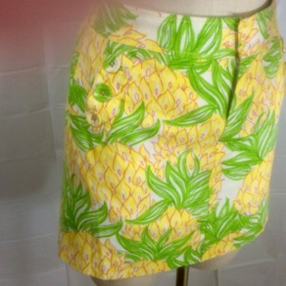 Lilly Pulitzer Courtland Pineapple Print Skirt w Buttons